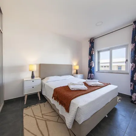 アパート B74 - Baluarte Flat In ラゴス