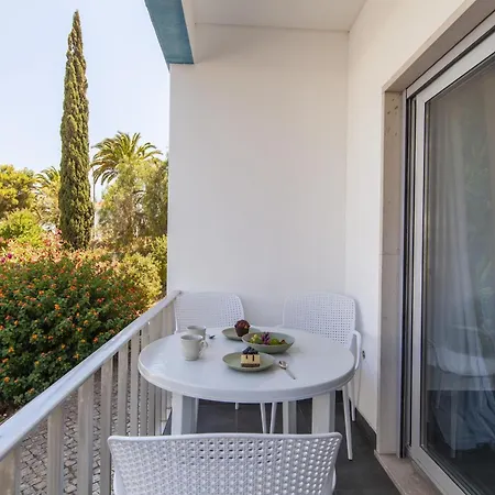 B74 - Baluarte Flat In * Lagos