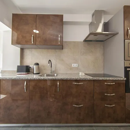 B74 - Baluarte Flat In *