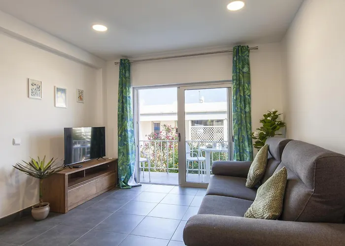 B74 - Baluarte Flat In *