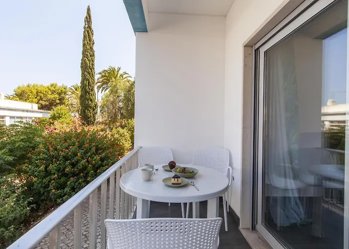 B74 - Baluarte Flat In * Lagos